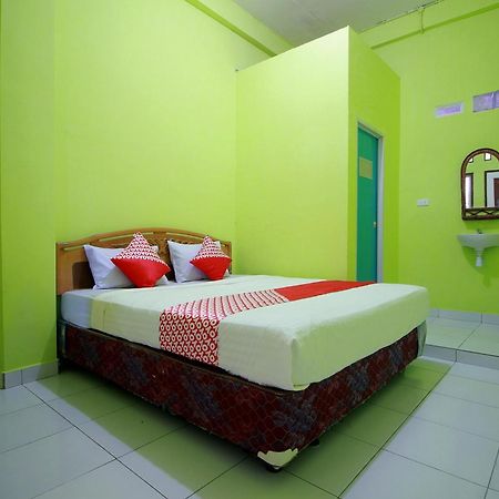Oyo 2585 Sherren Guest House Lubuklinggau Exterior foto